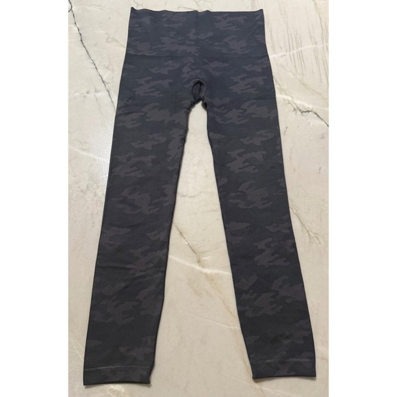 SPANX Pants - Spanx Look At Me Now Seamless Leggings 1X Black Charcoal Camo High Rise